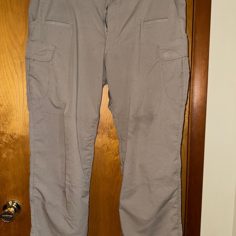 5.11 Tactical Stryke Pants Khaki Sz. 40/30